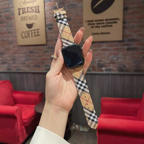 بند اپل واچ مدل چرم Burberry کلاسیک BA1563